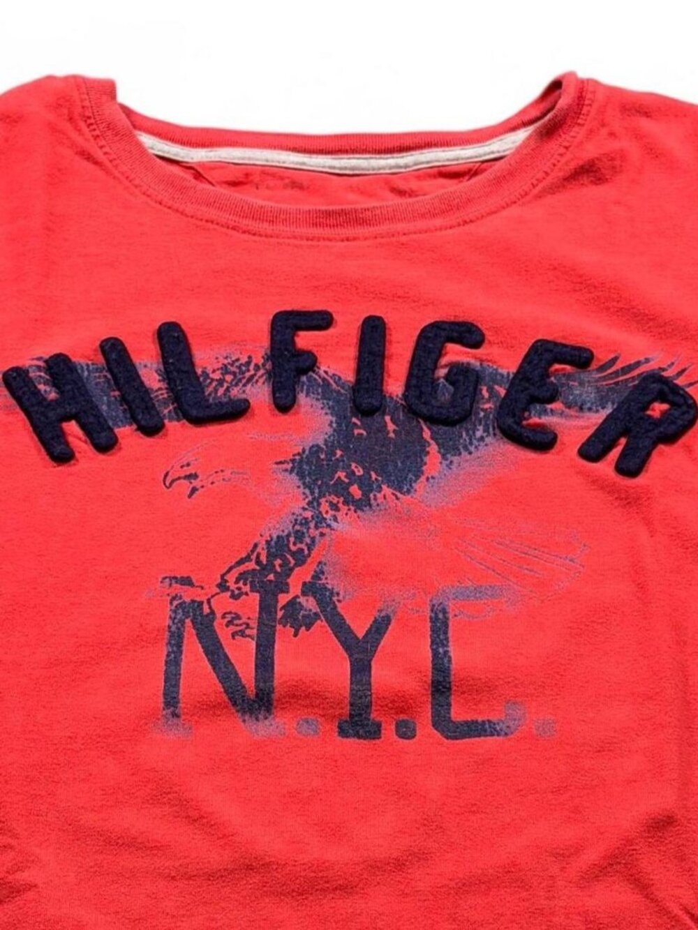 Vintage Y2K Tommy Hilfiger NYC Eagle Embroidered Puff Print Red Tee Large
